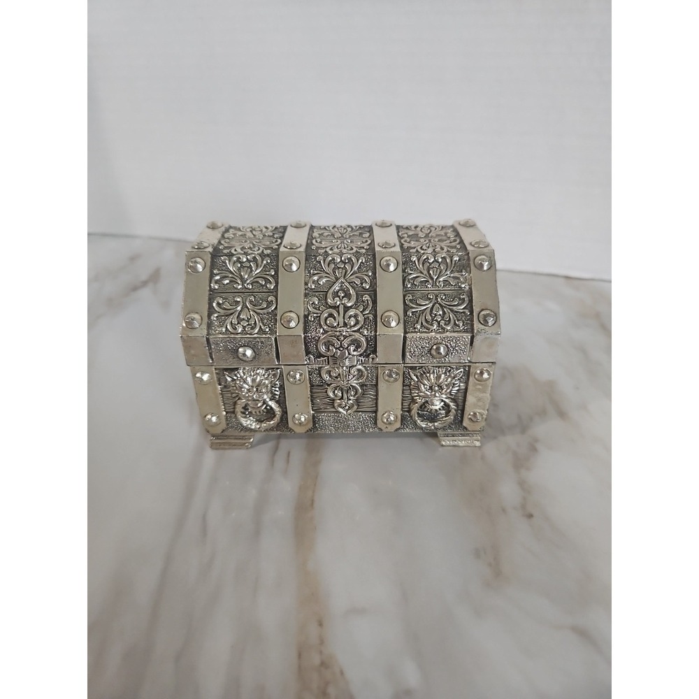Vintage Silver Tone Treasure Chest Music Box Trinket Box Velvet Lined Japan Read